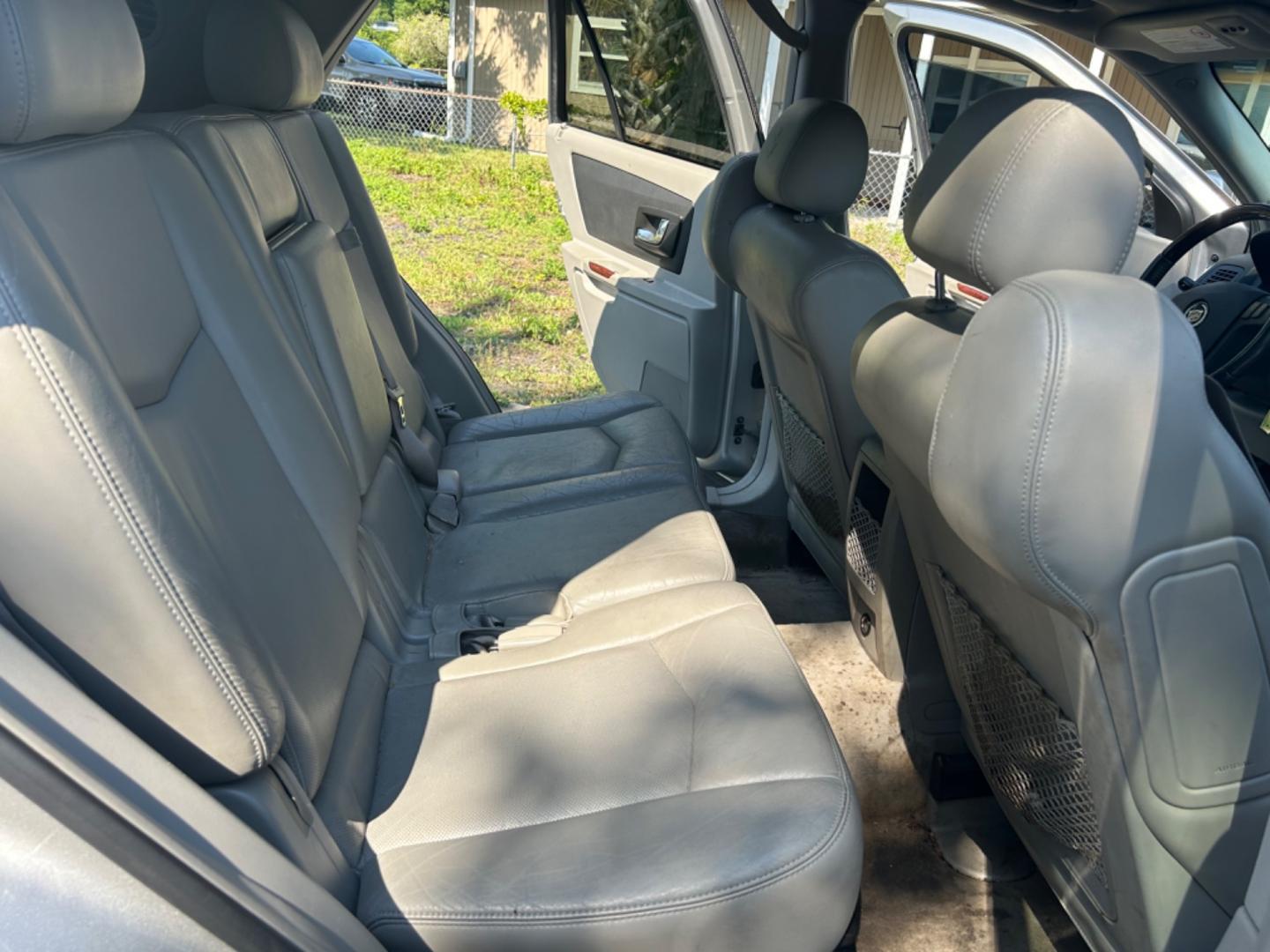 2006 Cadillac SRX (1GYEE637060) , located at 1758 Cassat Ave., Jacksonville, FL, 32210, (904) 384-2799, 30.286720, -81.730652 - *****$1500.00 PLUS TAX, TAG, AND TITLE*****CASH SPECIAL*****2006 CADILLAC SRX 193K HAS POWER STEERING PROBLEM EITHER PUMP OR RACK RUNS AND DRIVES WELL OTHERWISE HAS ICE COLD AIR CONDITIONING BEING SOLD AS-IS CALL US TODAY @ 904-384-2799 - Photo#16