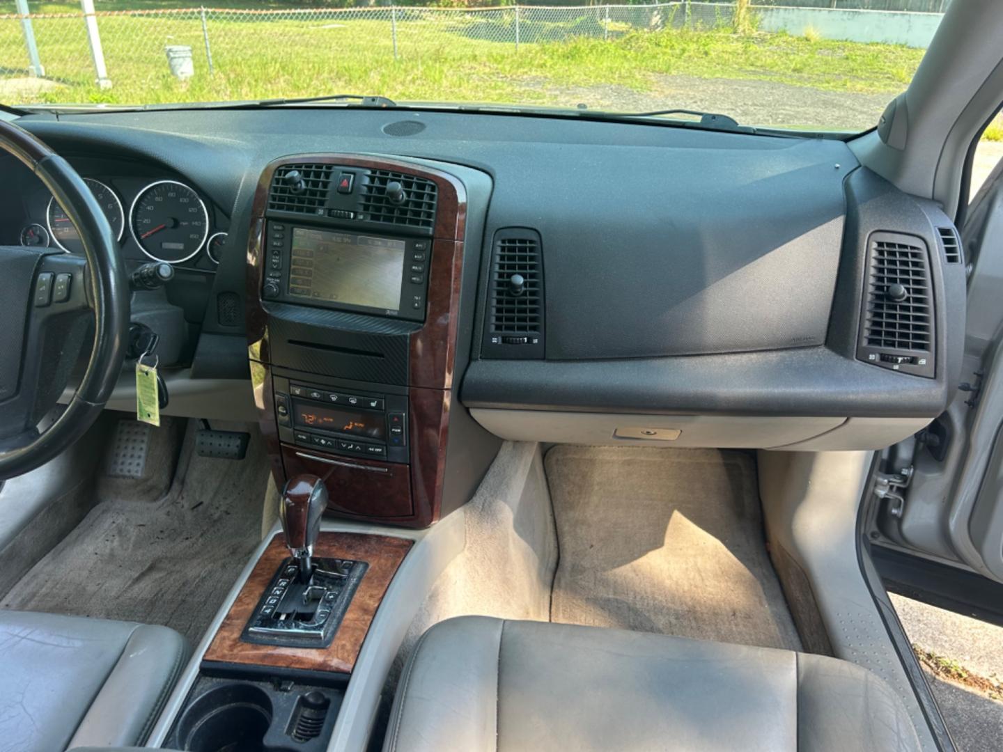 2006 Cadillac SRX (1GYEE637060) , located at 1758 Cassat Ave., Jacksonville, FL, 32210, (904) 384-2799, 30.286720, -81.730652 - *****$1500.00 PLUS TAX, TAG, AND TITLE*****CASH SPECIAL*****2006 CADILLAC SRX 193K HAS POWER STEERING PROBLEM EITHER PUMP OR RACK RUNS AND DRIVES WELL OTHERWISE HAS ICE COLD AIR CONDITIONING BEING SOLD AS-IS CALL US TODAY @ 904-384-2799 - Photo#14