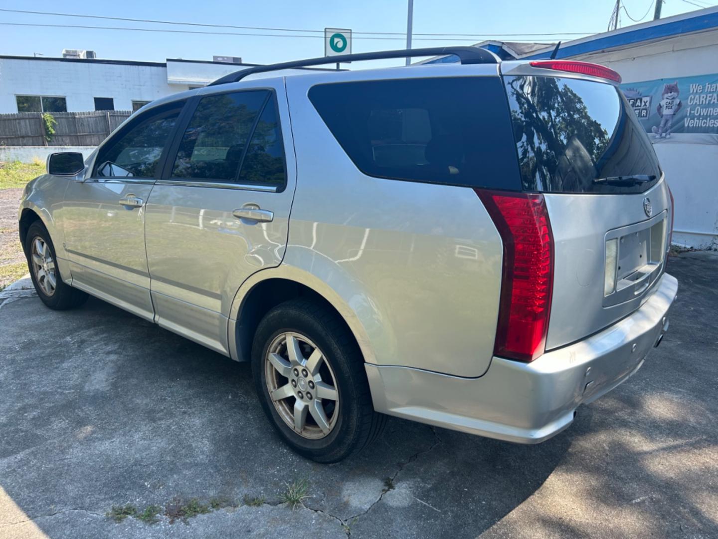 2006 Cadillac SRX (1GYEE637060) , located at 1758 Cassat Ave., Jacksonville, FL, 32210, (904) 384-2799, 30.286720, -81.730652 - *****$1500.00 PLUS TAX, TAG, AND TITLE*****CASH SPECIAL*****2006 CADILLAC SRX 193K HAS POWER STEERING PROBLEM EITHER PUMP OR RACK RUNS AND DRIVES WELL OTHERWISE HAS ICE COLD AIR CONDITIONING BEING SOLD AS-IS CALL US TODAY @ 904-384-2799 - Photo#3