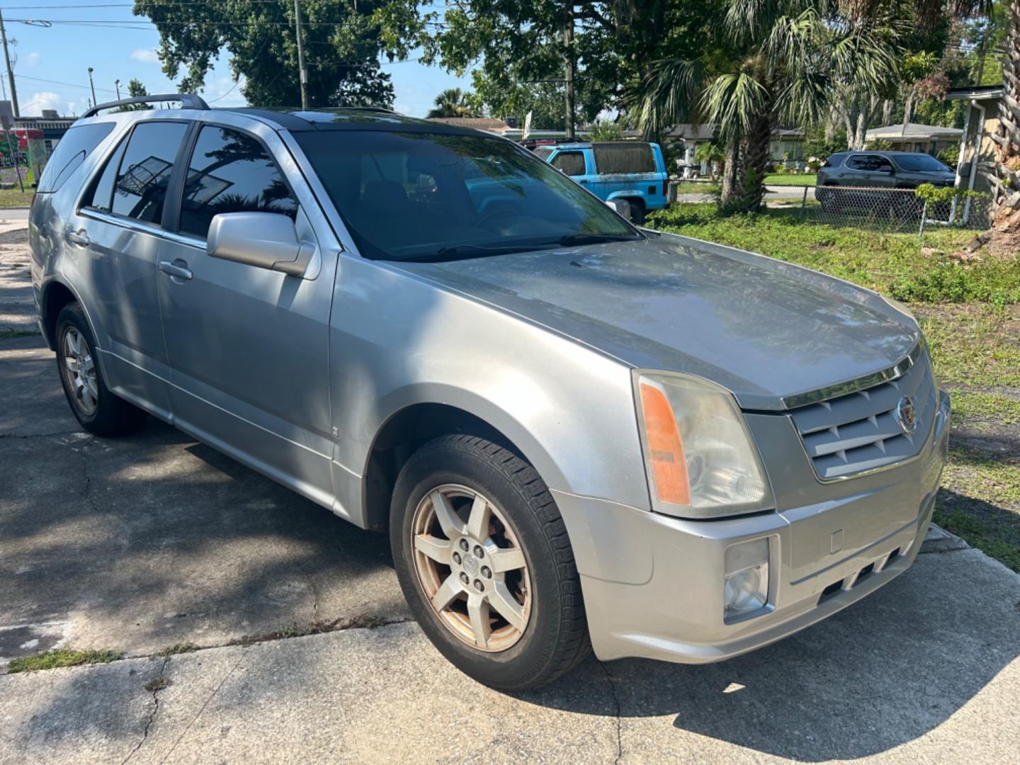 2006 Cadillac SRX (1GYEE637060) , located at 1758 Cassat Ave., Jacksonville, FL, 32210, (904) 384-2799, 30.286720, -81.730652 - *****$1500.00 PLUS TAX, TAG, AND TITLE*****CASH SPECIAL*****2006 CADILLAC SRX 193K HAS POWER STEERING PROBLEM EITHER PUMP OR RACK RUNS AND DRIVES WELL OTHERWISE HAS ICE COLD AIR CONDITIONING BEING SOLD AS-IS CALL US TODAY @ 904-384-2799 - Photo#2