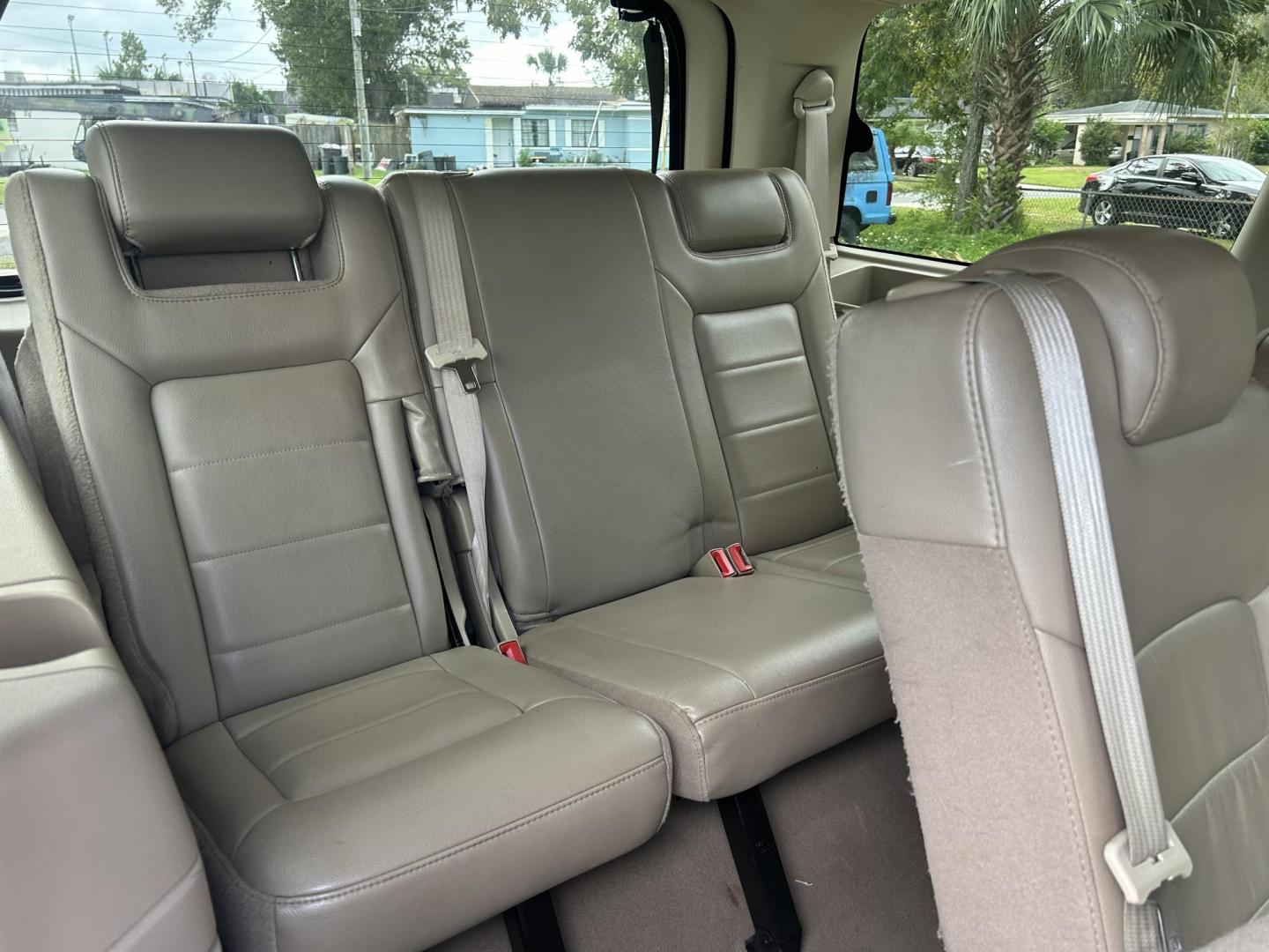 2006 Ford Expedition XLT 2WD (1FMPU155X6L) with an 5.4L V8 SOHC 16V engine, 4-Speed Automatic Overdrive transmission, located at 1758 Cassat Ave., Jacksonville, FL, 32210, (904) 384-2799, 30.286720, -81.730652 - CASH SPECIAL*****$3500.00 PLUS TAX, TAG, AND TITLE*****2006 FORD EXPEDITION XLT 7 PASSENGER LEATHER ALLOYS RUNNING BOARDS 206,704 MILES EXTRA CLEAN ICE-COLD-AIR-CONDITIONING RUNS GREAT CALL TODAY @ 904-384-2799 - Photo#19