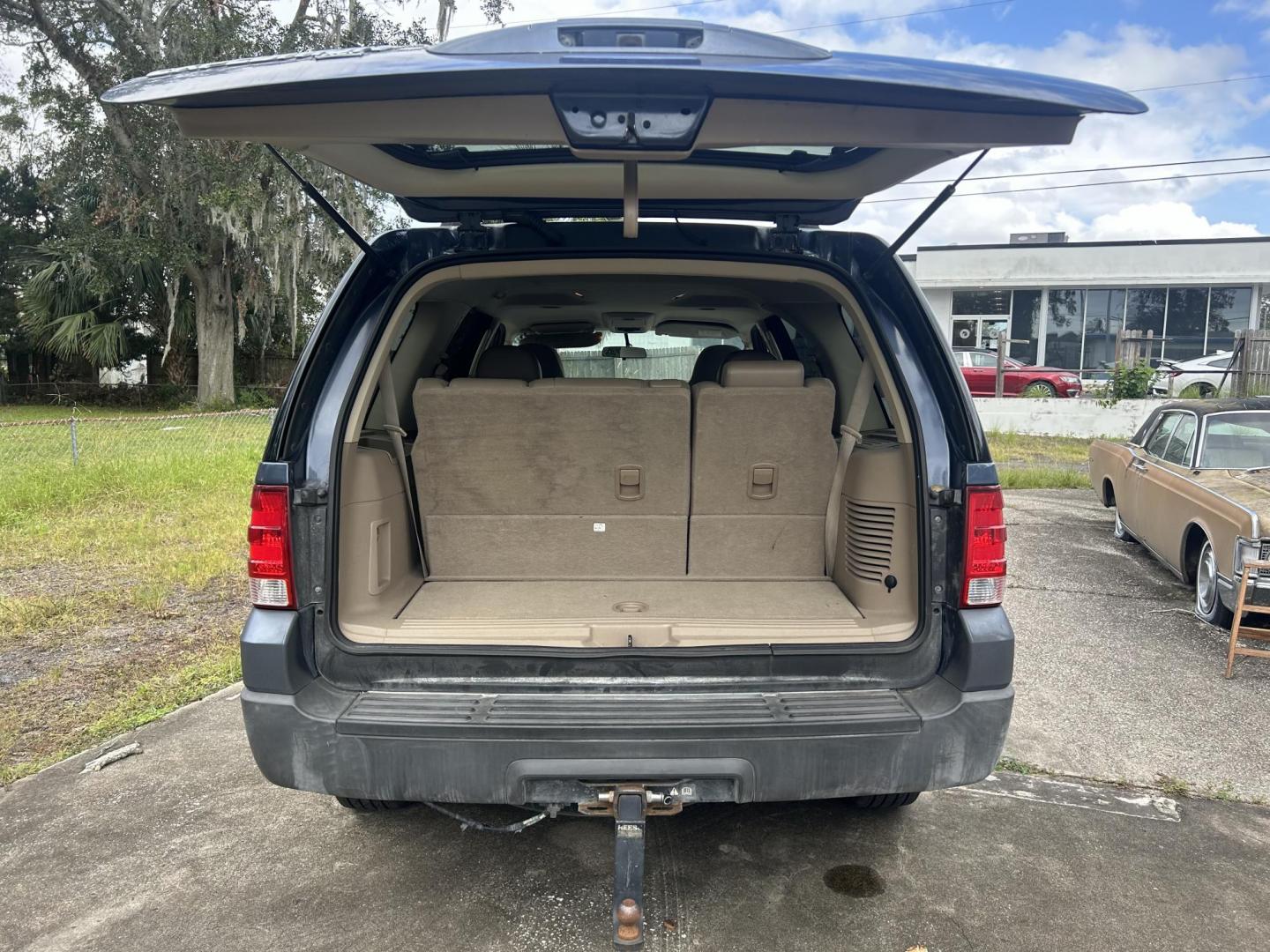 2006 Ford Expedition XLT 2WD (1FMPU155X6L) with an 5.4L V8 SOHC 16V engine, 4-Speed Automatic Overdrive transmission, located at 1758 Cassat Ave., Jacksonville, FL, 32210, (904) 384-2799, 30.286720, -81.730652 - CASH SPECIAL*****$3500.00 PLUS TAX, TAG, AND TITLE*****2006 FORD EXPEDITION XLT 7 PASSENGER LEATHER ALLOYS RUNNING BOARDS 206,704 MILES EXTRA CLEAN ICE-COLD-AIR-CONDITIONING RUNS GREAT CALL TODAY @ 904-384-2799 - Photo#20