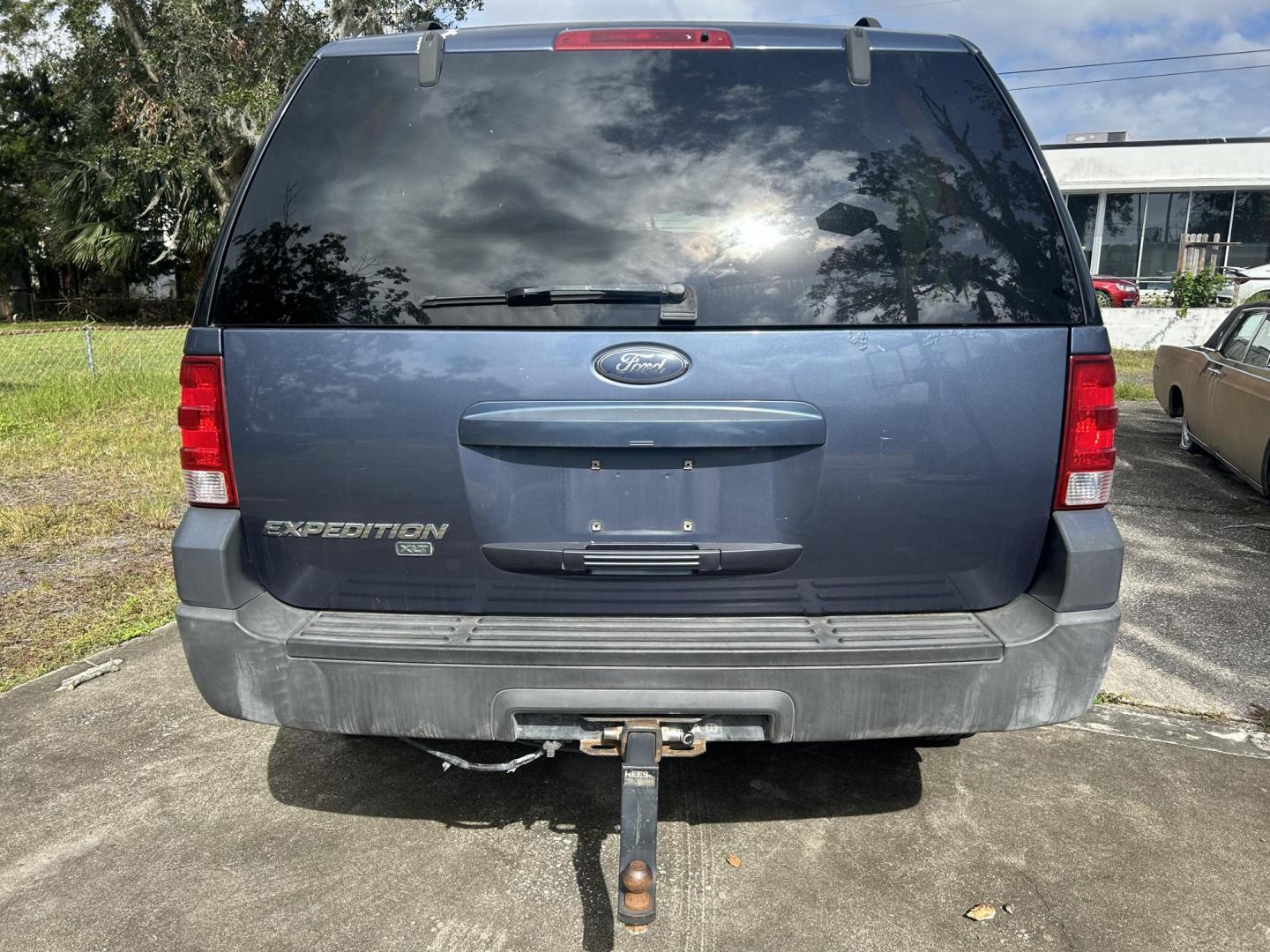 2006 Ford Expedition XLT 2WD (1FMPU155X6L) with an 5.4L V8 SOHC 16V engine, 4-Speed Automatic Overdrive transmission, located at 1758 Cassat Ave., Jacksonville, FL, 32210, (904) 384-2799, 30.286720, -81.730652 - CASH SPECIAL*****$3500.00 PLUS TAX, TAG, AND TITLE*****2006 FORD EXPEDITION XLT 7 PASSENGER LEATHER ALLOYS RUNNING BOARDS 206,704 MILES EXTRA CLEAN ICE-COLD-AIR-CONDITIONING RUNS GREAT CALL TODAY @ 904-384-2799 - Photo#5