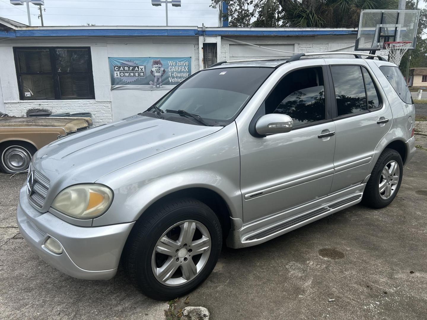 2005 Mercedes-Benz M-Class ML350 (4JGAB57E55A) with an 3.7L V6 SOHC 18V engine, 5-Speed Automatic Overdrive transmission, located at 1758 Cassat Ave., Jacksonville, FL, 32210, (904) 384-2799, 30.286720, -81.730652 - 2005 MERCEDES BENZ ML350 $3599.00 PLUS TAX, TAG, AND TITLE 174,821 MILES FULL LUXURY EXTRA CLEAN LEATHER SUNROOF ALLOYS 3RD ROW SEATING TOW PACKAGE ALLOYS DON'T MISS OUT CALL US NOW @ 904-384-2799 - Photo#1