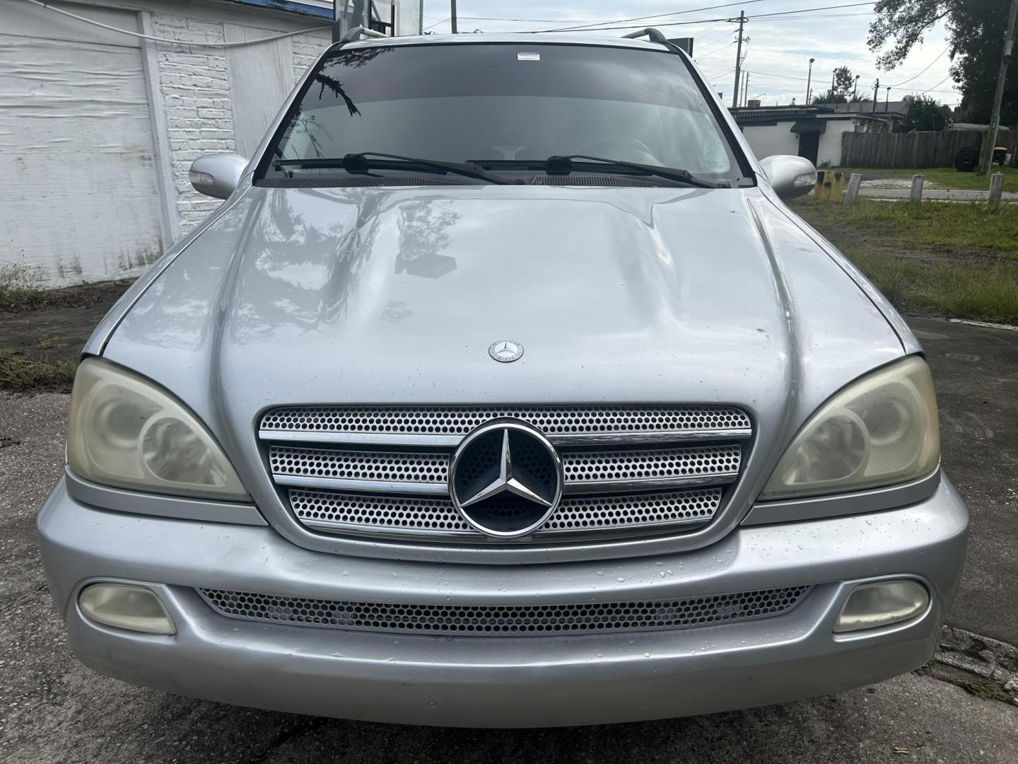 2005 Mercedes-Benz M-Class ML350 (4JGAB57E55A) with an 3.7L V6 SOHC 18V engine, 5-Speed Automatic Overdrive transmission, located at 1758 Cassat Ave., Jacksonville, FL, 32210, (904) 384-2799, 30.286720, -81.730652 - 2005 MERCEDES BENZ ML350 $3599.00 PLUS TAX, TAG, AND TITLE 174,821 MILES FULL LUXURY EXTRA CLEAN LEATHER SUNROOF ALLOYS 3RD ROW SEATING TOW PACKAGE ALLOYS DON'T MISS OUT CALL US NOW @ 904-384-2799 - Photo#0