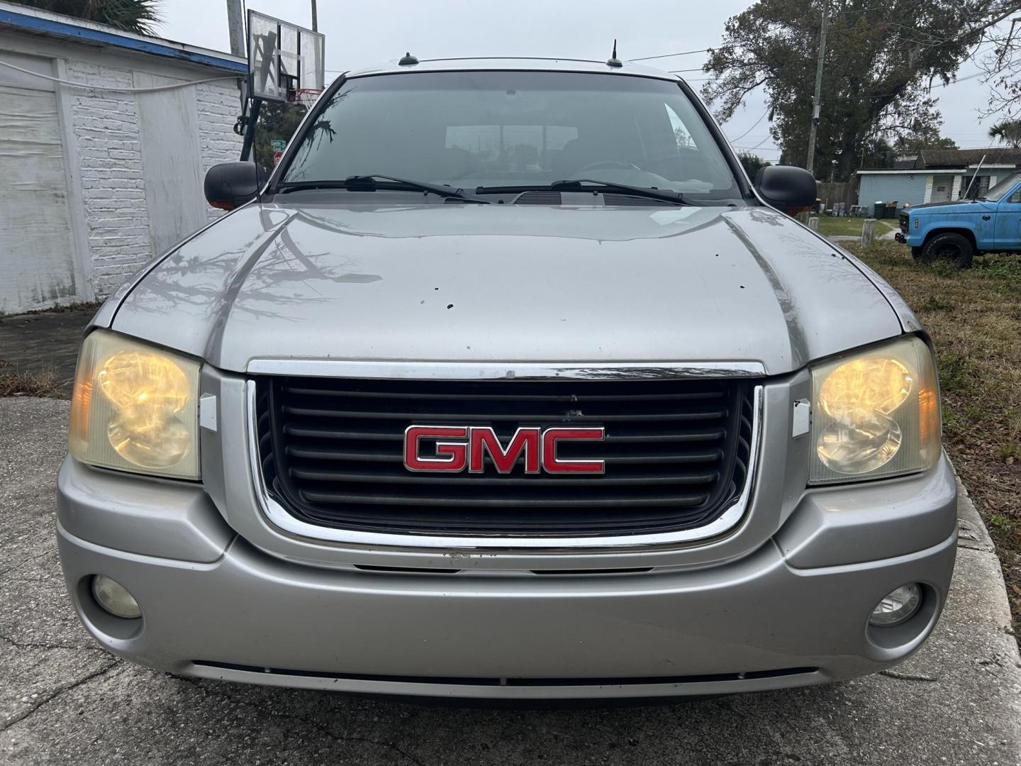 2004 GMC Envoy XUV SLE 4WD (1GKET12S246) with an 4.2L L6 DOHC 24V engine, 4-Speed Automatic Overdrive transmission, located at 1758 Cassat Ave., Jacksonville, FL, 32210, (904) 384-2799, 30.286720, -81.730652 - ***** $3099.00 PLUS TAX, TAG, AND TITLE*****CASH SPECIAL***** 2004 GMC ENVOY XUV 4X4 SLT MODEL 221,364 MILES VERY WELL TAKEN CARE OF RUNS AND LOOKS GREAT LEATHER SUNROOF HAS UNIQUE BARNDOOR TAILGATE WITH POWER GLASS RUNNING BOARDS ALLOYS THIS ONE'S GOT IT ALL!!!! CALL TODAY @ 904-384-2799 BEFORE IT' - Photo#0