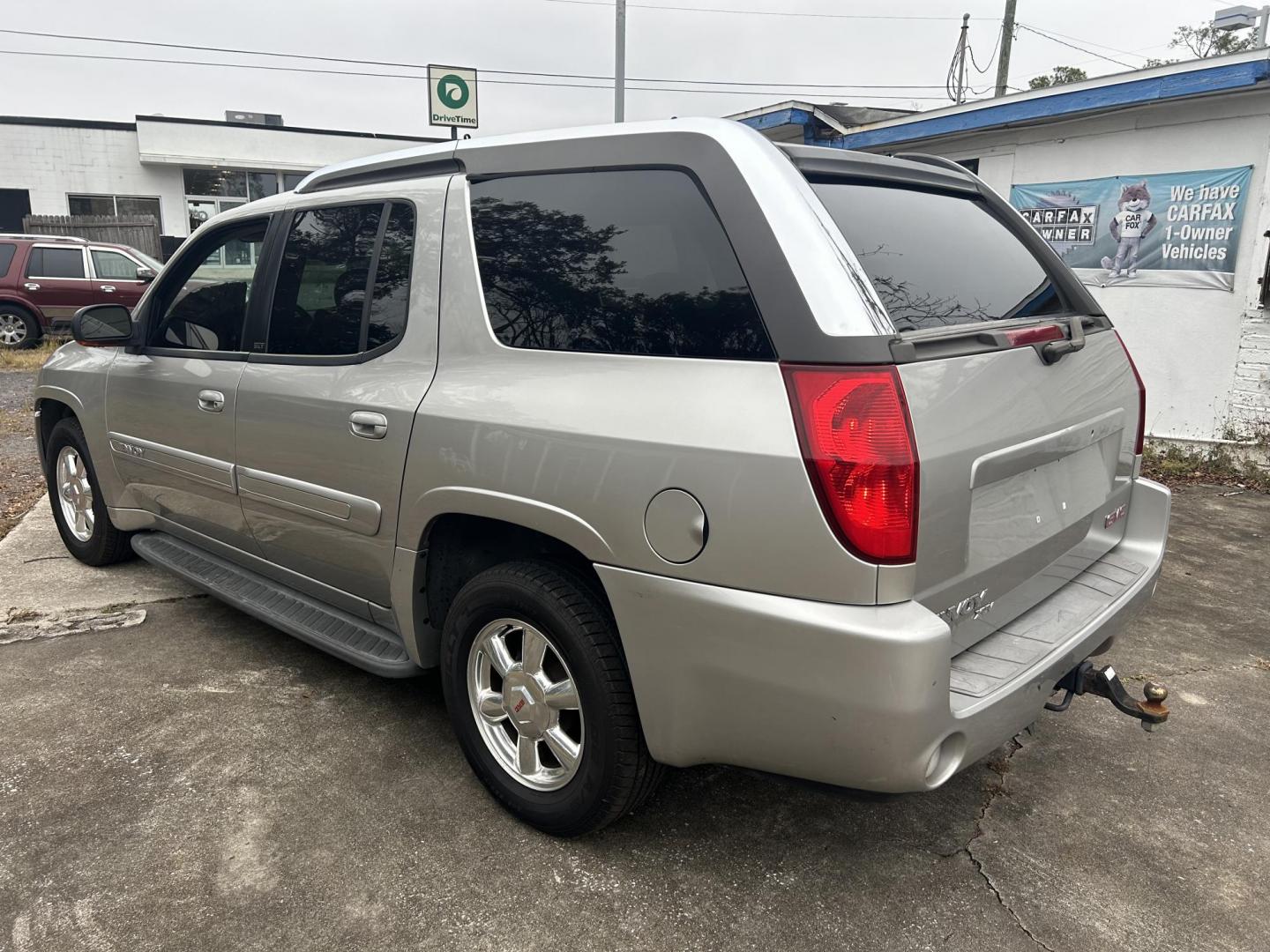 2004 GMC Envoy XUV SLE 4WD (1GKET12S246) with an 4.2L L6 DOHC 24V engine, 4-Speed Automatic Overdrive transmission, located at 1758 Cassat Ave., Jacksonville, FL, 32210, (904) 384-2799, 30.286720, -81.730652 - ***** $3099.00 PLUS TAX, TAG, AND TITLE*****CASH SPECIAL***** 2004 GMC ENVOY XUV 4X4 SLT MODEL 221,364 MILES VERY WELL TAKEN CARE OF RUNS AND LOOKS GREAT LEATHER SUNROOF HAS UNIQUE BARNDOOR TAILGATE WITH POWER GLASS RUNNING BOARDS ALLOYS THIS ONE'S GOT IT ALL!!!! CALL TODAY @ 904-384-2799 BEFORE IT' - Photo#4