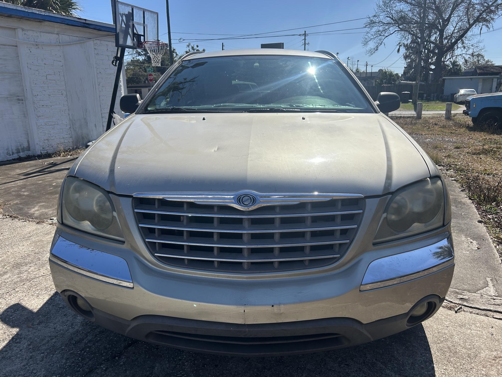 photo of 2004 Chrysler Pacifica FWD