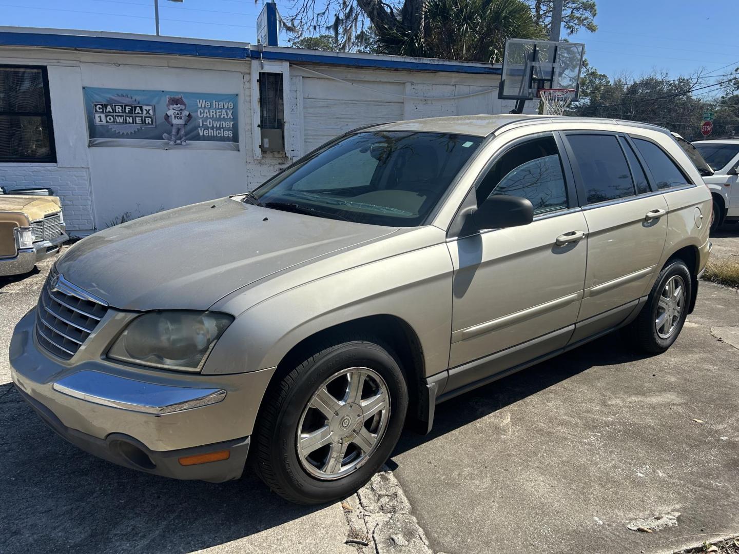 2004 Chrysler Pacifica FWD (2C8GM68434R) with an 3.5L V6 SOHC 24V engine, 4-Speed Automatic Overdrive transmission, located at 1758 Cassat Ave., Jacksonville, FL, 32210, (904) 384-2799, 30.286720, -81.730652 - *****WHOLESALE TO THE PUBLIC*****$2199.00 PLUS TAX, TAG, AND TITLE*****CASH SPECIAL*****2004 CHRYSLER PACIFICA 224,149 MILES THIRD ROW SEATING RUNS GREAT ALLOYS TINT WELL MAINTAINED KEYLESSS ENTRY CALL US @ 904-384-2799 IT WON'T LAST LONG!!!!! - Photo#1