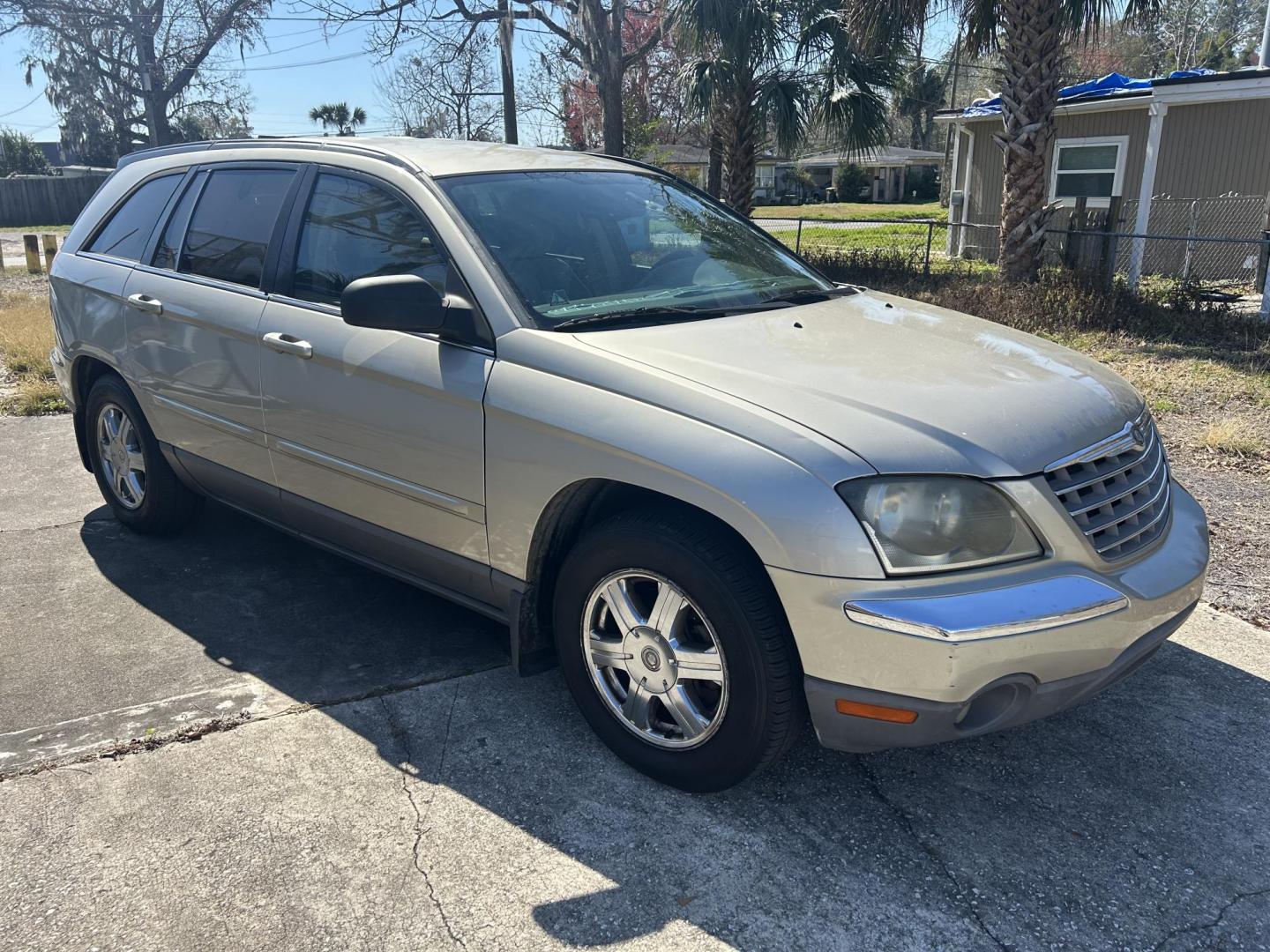 2004 Chrysler Pacifica FWD (2C8GM68434R) with an 3.5L V6 SOHC 24V engine, 4-Speed Automatic Overdrive transmission, located at 1758 Cassat Ave., Jacksonville, FL, 32210, (904) 384-2799, 30.286720, -81.730652 - *****WHOLESALE TO THE PUBLIC*****$2199.00 PLUS TAX, TAG, AND TITLE*****CASH SPECIAL*****2004 CHRYSLER PACIFICA 224,149 MILES THIRD ROW SEATING RUNS GREAT ALLOYS TINT WELL MAINTAINED KEYLESSS ENTRY CALL US @ 904-384-2799 IT WON'T LAST LONG!!!!! - Photo#2