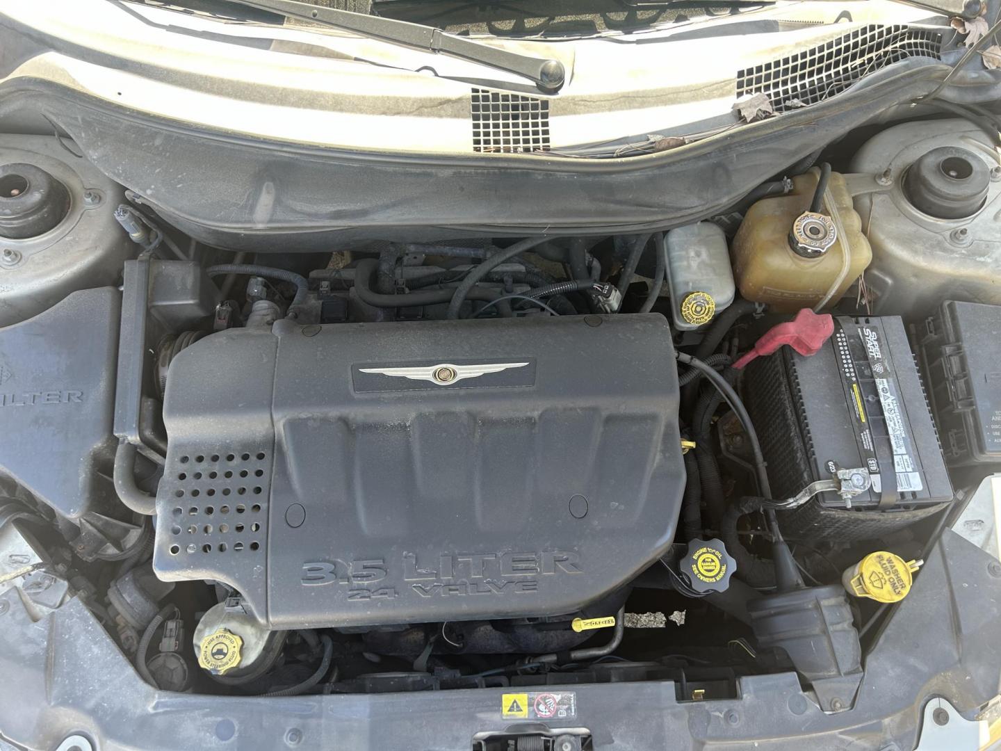 2004 Chrysler Pacifica FWD (2C8GM68434R) with an 3.5L V6 SOHC 24V engine, 4-Speed Automatic Overdrive transmission, located at 1758 Cassat Ave., Jacksonville, FL, 32210, (904) 384-2799, 30.286720, -81.730652 - *****WHOLESALE TO THE PUBLIC*****$2199.00 PLUS TAX, TAG, AND TITLE*****CASH SPECIAL*****2004 CHRYSLER PACIFICA 224,149 MILES THIRD ROW SEATING RUNS GREAT ALLOYS TINT WELL MAINTAINED KEYLESSS ENTRY CALL US @ 904-384-2799 IT WON'T LAST LONG!!!!! - Photo#22