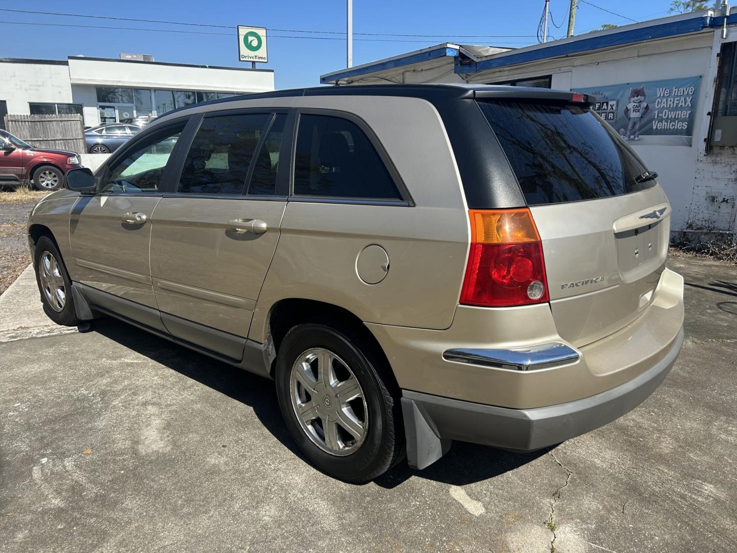 2004 Chrysler Pacifica FWD (2C8GM68434R) with an 3.5L V6 SOHC 24V engine, 4-Speed Automatic Overdrive transmission, located at 1758 Cassat Ave., Jacksonville, FL, 32210, (904) 384-2799, 30.286720, -81.730652 - *****WHOLESALE TO THE PUBLIC*****$2199.00 PLUS TAX, TAG, AND TITLE*****CASH SPECIAL*****2004 CHRYSLER PACIFICA 224,149 MILES THIRD ROW SEATING RUNS GREAT ALLOYS TINT WELL MAINTAINED KEYLESSS ENTRY CALL US @ 904-384-2799 IT WON'T LAST LONG!!!!! - Photo#4