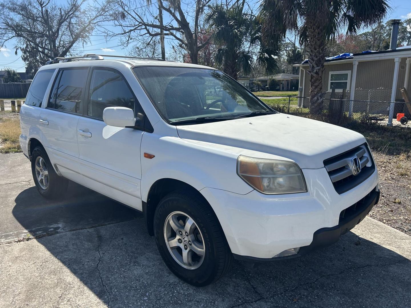 2007 Honda Pilot EX-L 2WD w/ DVD (5FNYF28617B) with an 3.5L V6 SOHC 24V engine, 5-Speed Automatic Overdrive transmission, located at 1758 Cassat Ave., Jacksonville, FL, 32210, (904) 384-2799, 30.286720, -81.730652 - TAX TIME SPECIAL!!!! CASH DEAL!!!! $3999.00 PLUS TAX, TAG, AND TITLE!!!!! 2007 HONDA PILOT EX-L MODEL ONLY 188,408 MILES THIRD ROW SEATING ALLOYS SUNROOF LEATHER TOW PACKAGE ICE-COLD AIR-CONDITIONING CALL US @ 904-384-2799 - Photo#2